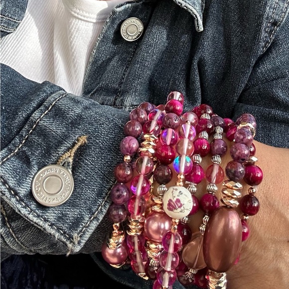 Viva Magenta multicolored gemstone beaded handmade unique bracelet - Picture 5 of 9